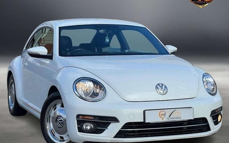 Usado VW Beetle Design 150 HP (110 kW) 2016 Branco Citadino