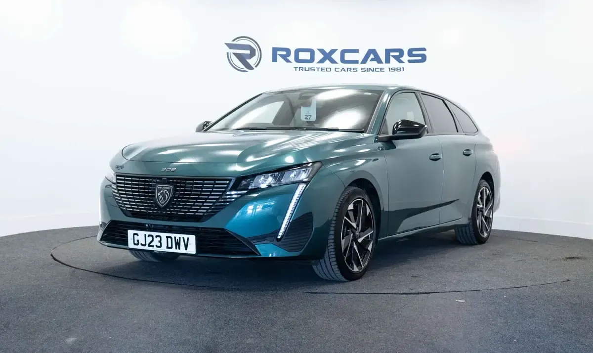Used Peugeot 308 SW Allure Premium 130 HP (95 kW) 2023 Blue Estate