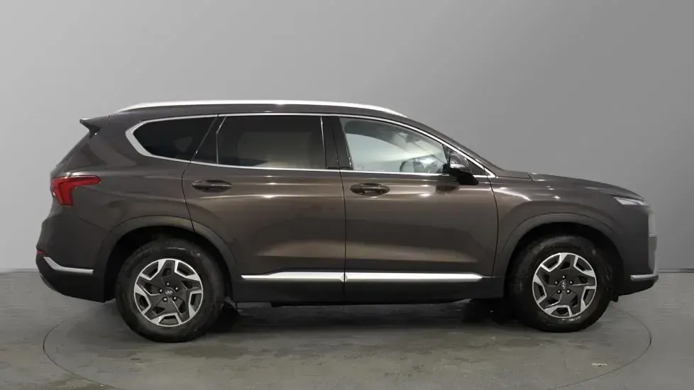 Used Hyundai Santa Fe Premium 230 HP (169 kW) 2022 Taiga brown SUV