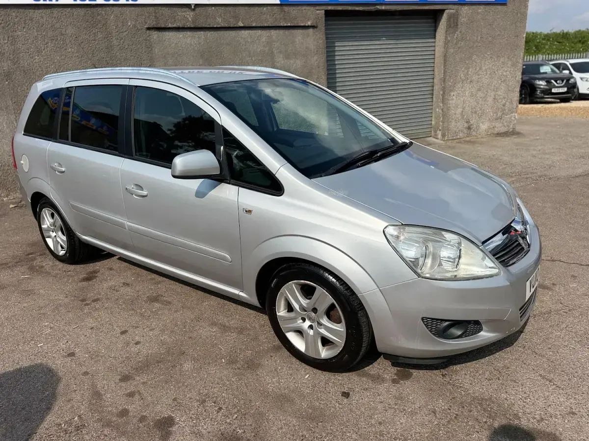 Used Vauxhall Zafira 2010 Silver MPV