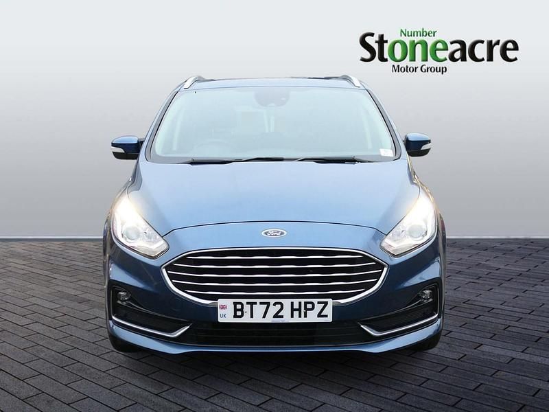 Used Ford S-MAX Titanium 190 HP (139 kW) 2022 Blue MPV