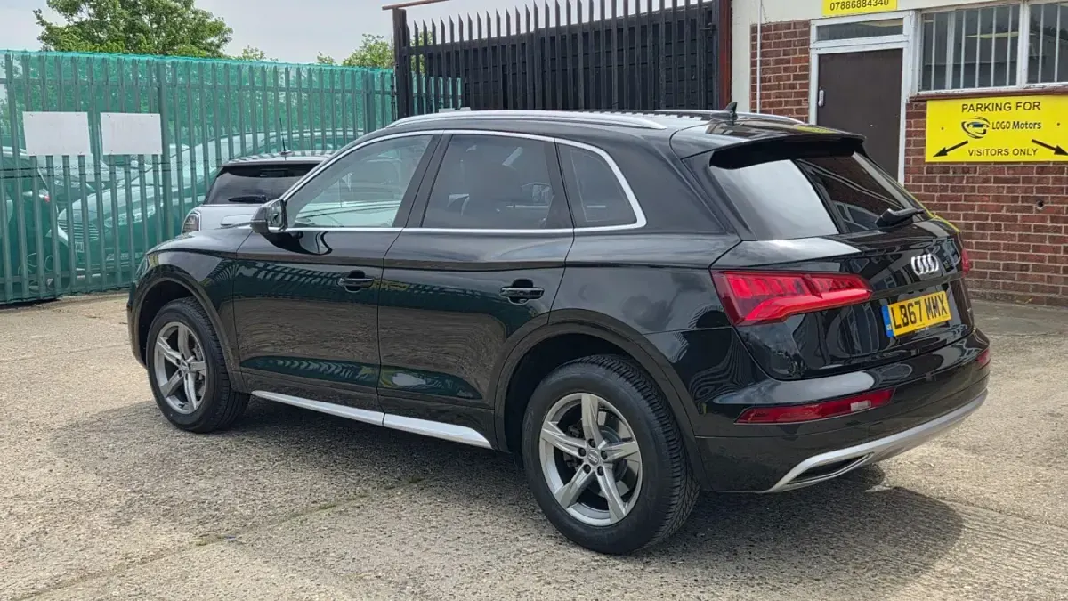 Second-hand Audi Q5 Sport 190 CP (139 kW) 2017 Negru SUV