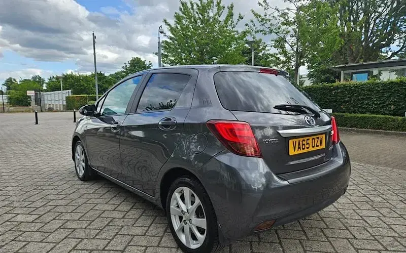 Used Toyota Yaris 101 HP (74 kW) 2016 Hatchback