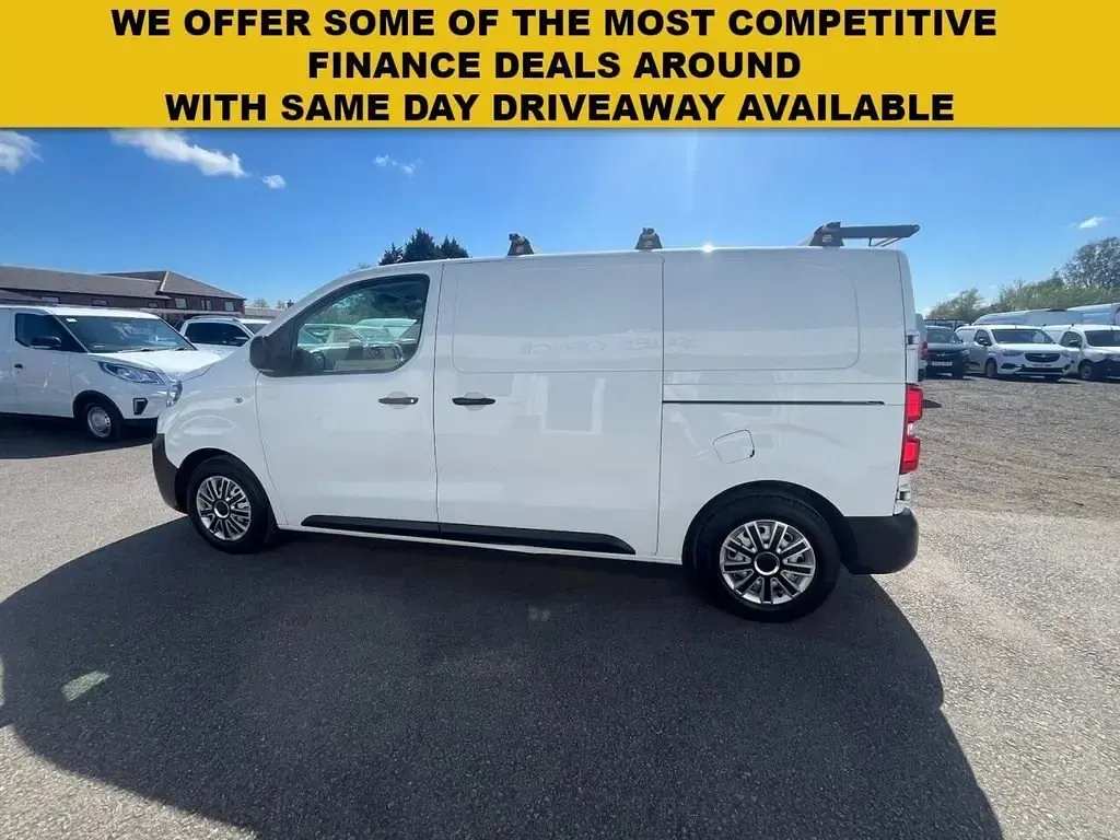 Second-hand Peugeot Expert Premium 2021 Alb Van