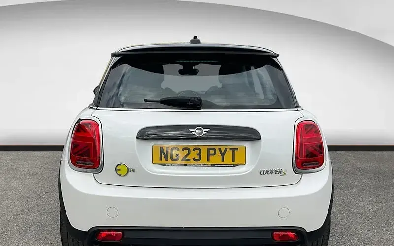 Used Mini Cooper S Level 1 135 kW (184 HP) 2023 Hatchback