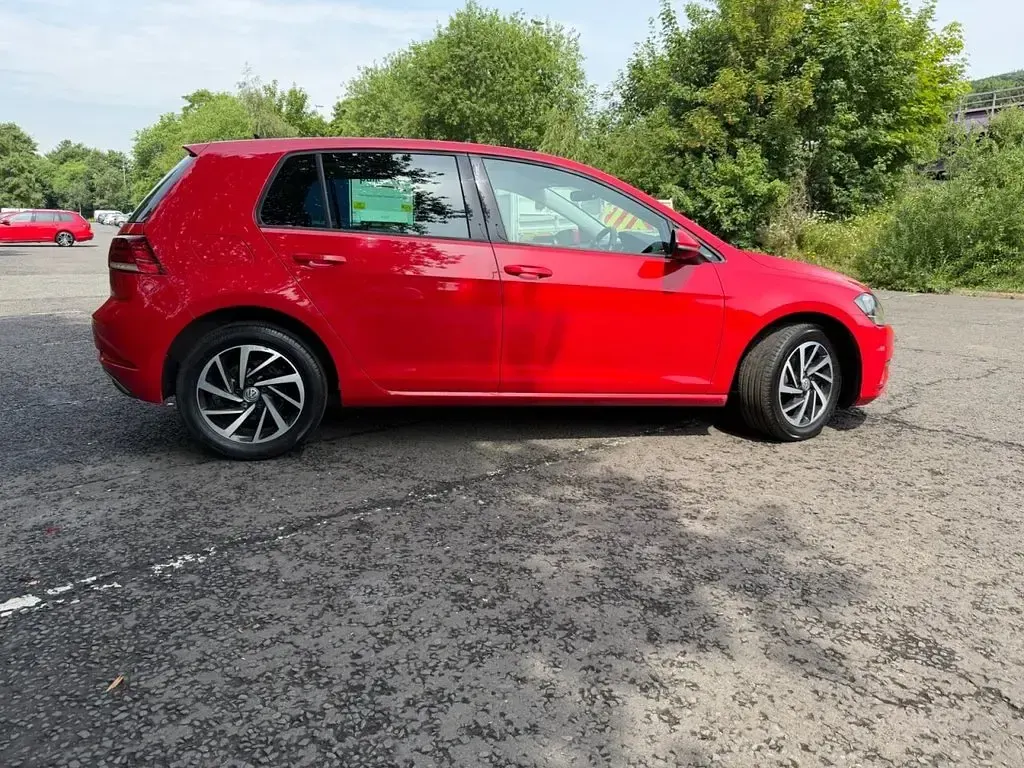 Used VW Golf VII Match 115 HP (84 kW) 2019 Red Hatchback