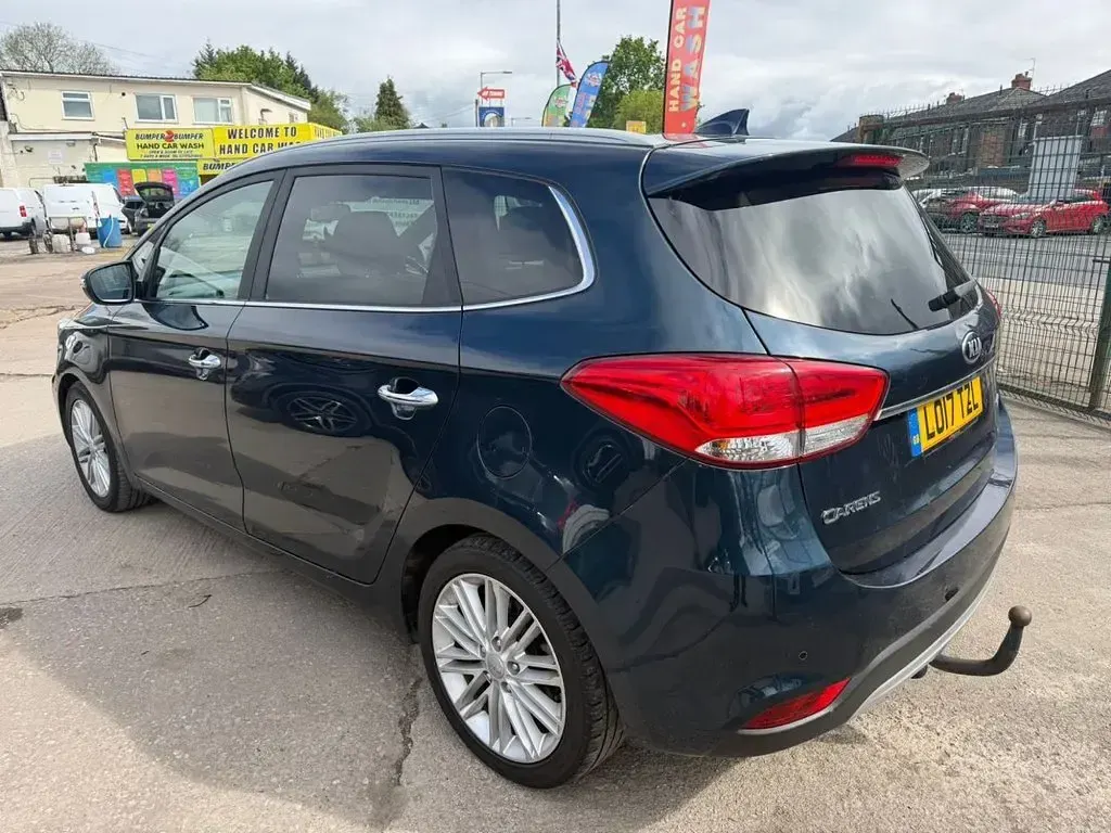 Used Kia Carens 139 HP (102 kW) 2017 Blue MPV