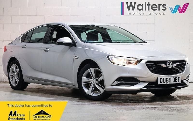 Silver Used 2019 Vauxhall Insignia Sport Hatchback | £10,150 (Fair price) - Image 1/4