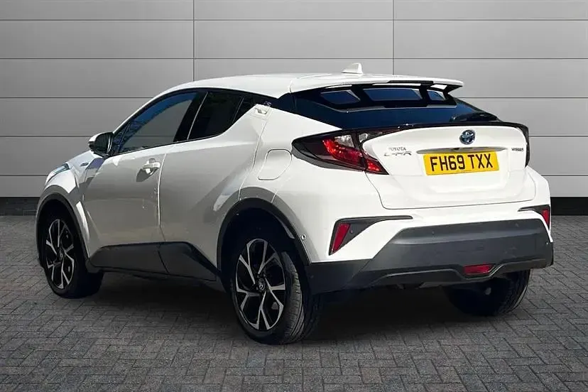 Used Toyota C-HR Design 122 HP (89 kW) 2020 White SUV