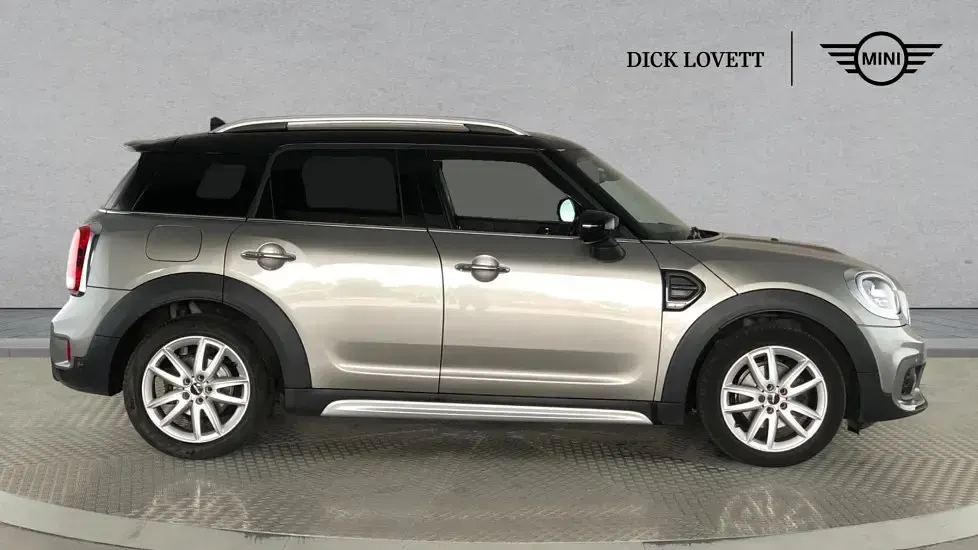 Used Mini Cooper Countryman Sport 134 HP (98 kW) 2020 Silver SUV