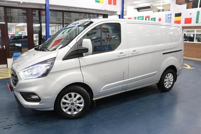 Used Ford Transit Custom Limited 130 HP (95 kW) 2019 Silver Van