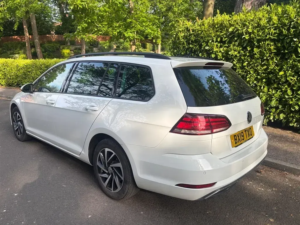 Usado VW Golf VII Match 115 HP (84 kW) 2019 Branco Carrinha