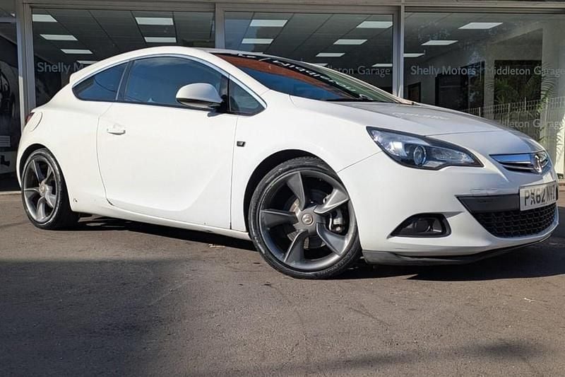 White Used 2013 Vauxhall Astra GTC SRi Coupe | £3,388 (Fair price) - Image 1/1