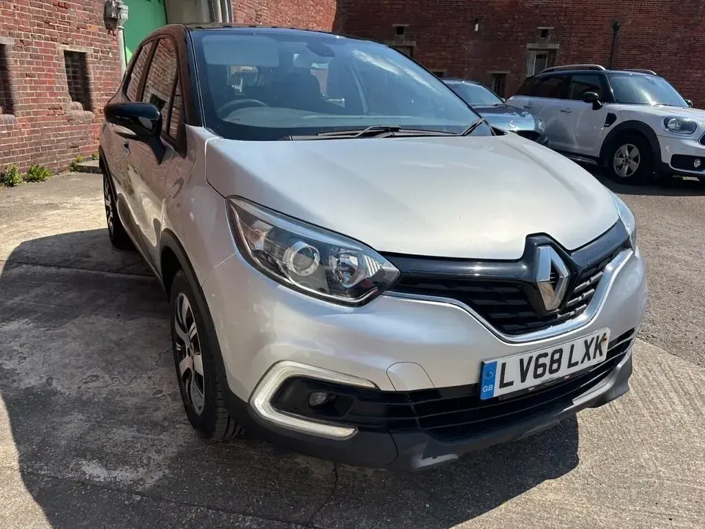 Gebraucht Renault Captur Play 90 PS (66 kW) 2019 Silber SUV