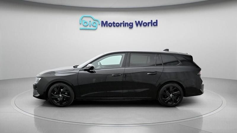 Used Vauxhall Astra S 129 HP (94 kW) 2024 Black Estate