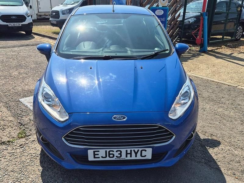 Used Ford Fiesta Zetec 82 HP (60 kW) 2013 Blue Hatchback