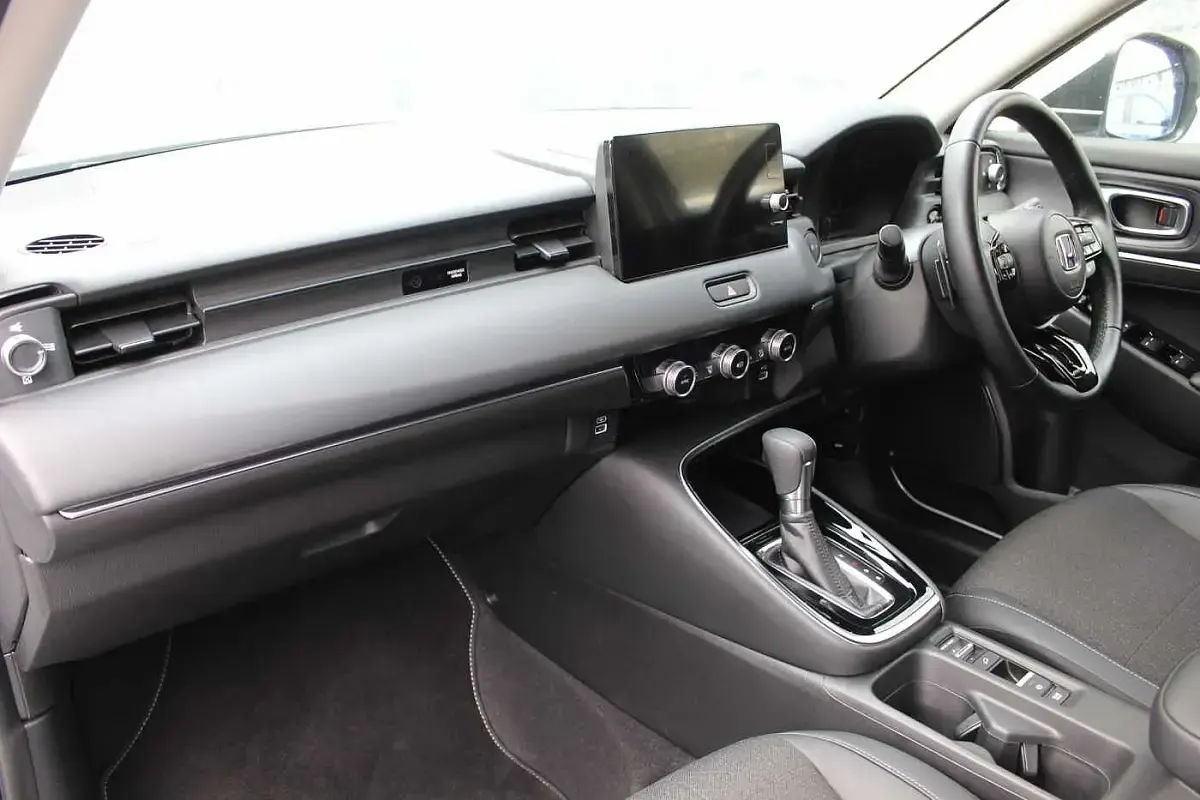Used Honda HR-V Advance 131 HP (96 kW) 2023 White SUV