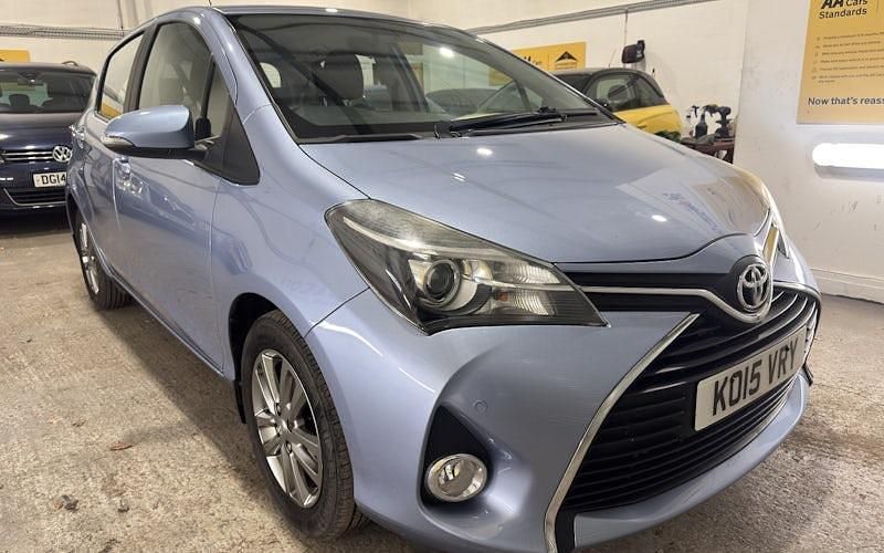 Used Toyota Yaris 99 HP (72 kW) 2016 Hatchback