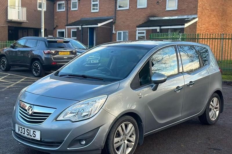 Silver Used 2011 Vauxhall Meriva MPV | £3,000 (Fair price) - Image 1/1