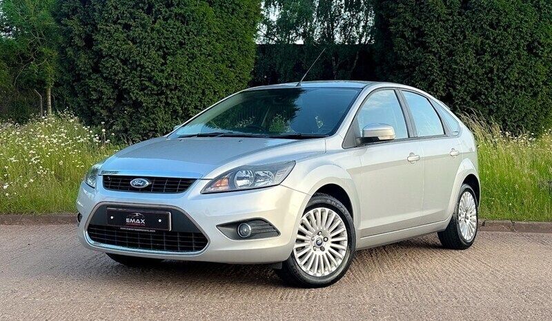 Silver Used 2011 Ford Focus Titanium Hatchback | £3,990 (Fair price) - Image 1/3