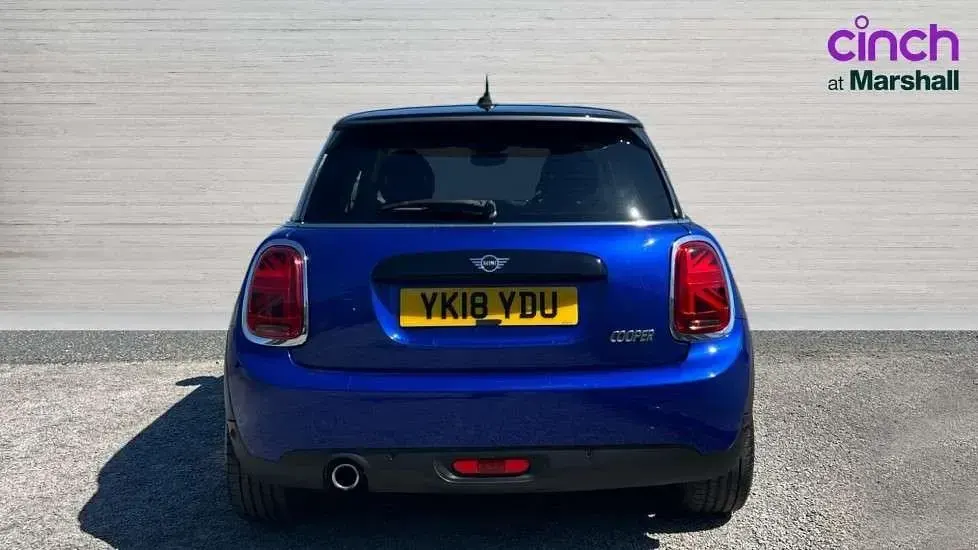 Używany Mini Cooper Hatch 136 KM (100 kW) 2018 Niebieski Hatchback