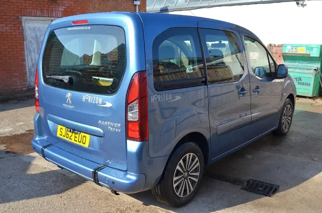 Used Peugeot Partner Tepee S 2012 Blue MPV