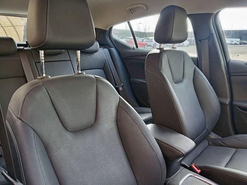 Used Vauxhall Astra Elite 200 HP (147 kW) 2019 Black Hatchback