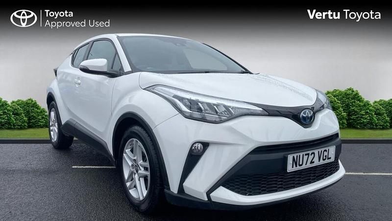 Used Toyota C-HR 122 HP (89 kW) 2022 White SUV