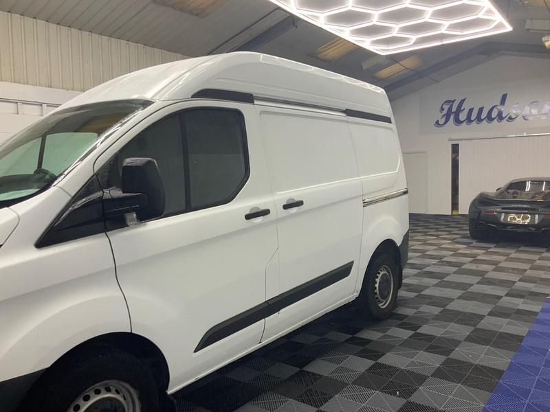 Begagnad Ford Transit Custom 105 HK (77 kW) 2018 Vit Van