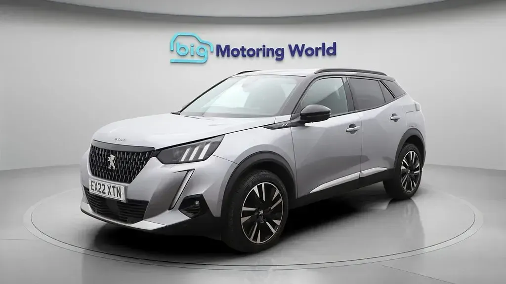Gebraucht Peugeot 2008 Premium 130 PS (95 kW) 2022 Grau SUV