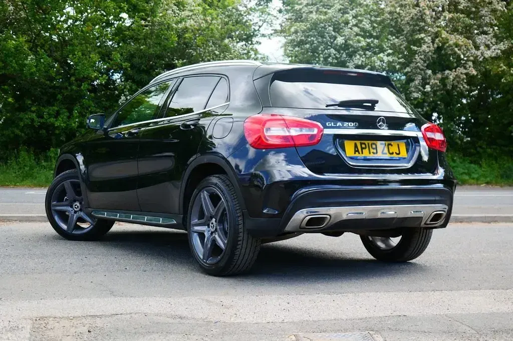 Used Mercedes GLA200 AMG line 156 HP (114 kW) 2019 Black SUV