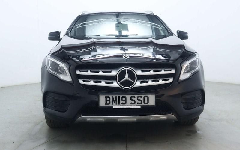 Used Mercedes GLA200 AMG line 156 HP (114 kW) 2019 Black SUV