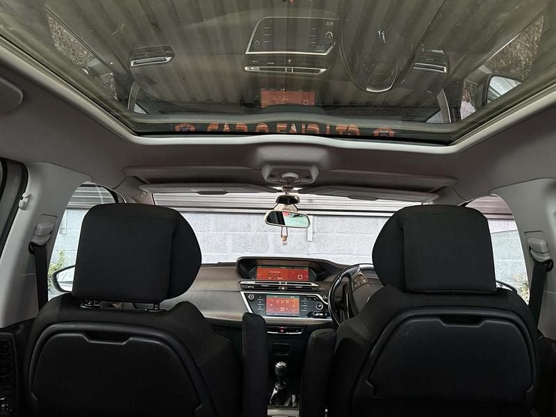 Used Citroën Grand C4 Picasso Flair 120 HP (88 kW) 2018 Beige MPV