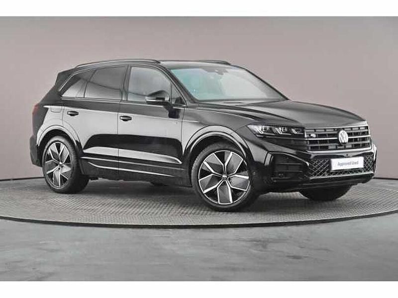 Used 2025 VW Touareg SUV | £52,490 (Fair price) - Image 1/4