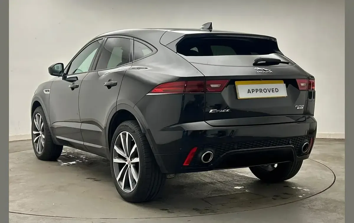 Used Jaguar E-Pace R-Dynamic 245 HP (180 kW) 2019 Black SUV