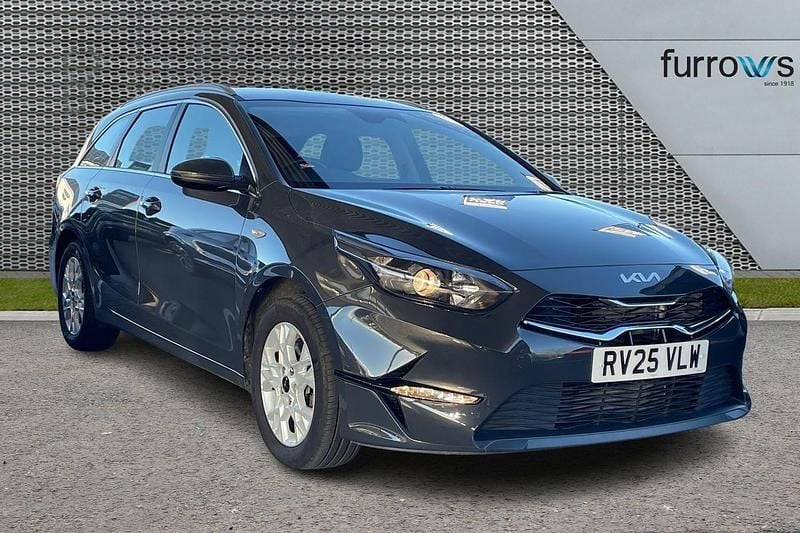 Grey Used 2025 Kia Ceed Hatchback | £18,990 (Fair price) - Image 1/4