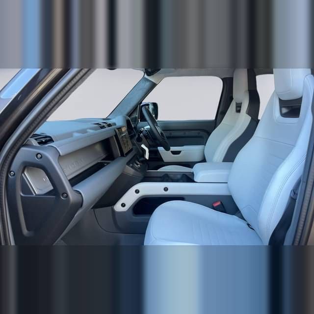 Image 3/4