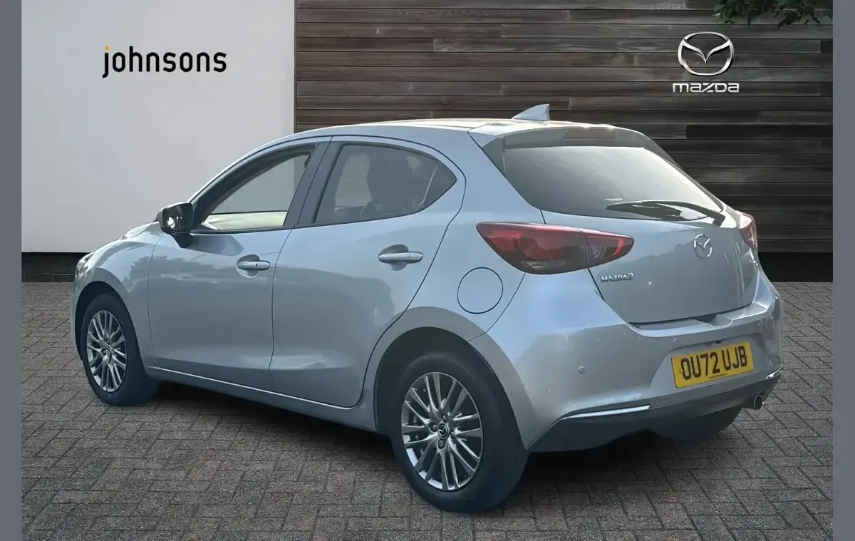 Used Mazda 2 Inclusive 88 HP (64 kW) 2022 Silver Hatchback