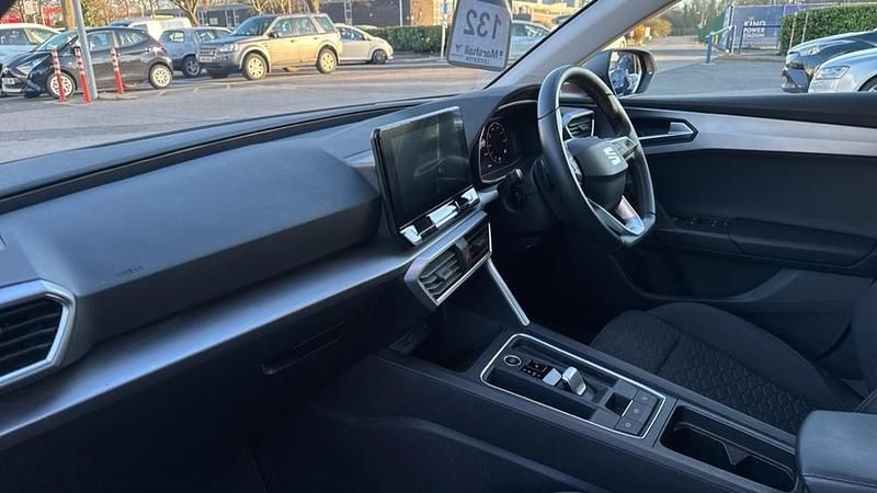 Used Seat Leon FR 110 HP (80 kW) 2024 Red