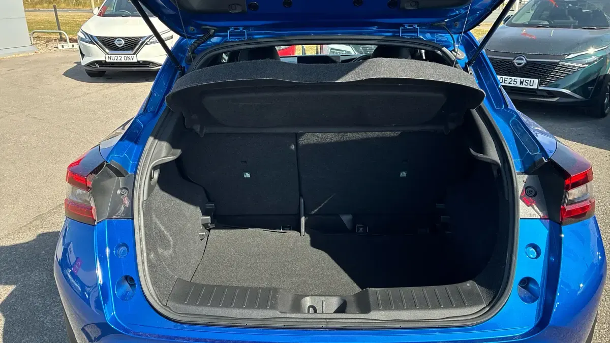 Used Nissan Juke N-Connecta 114 HP (83 kW) 2025 Blue SUV