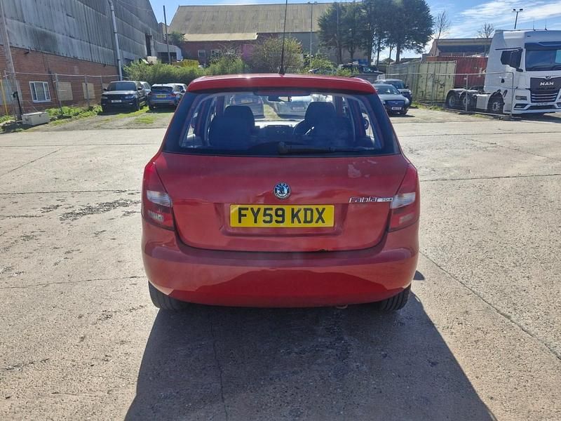 Used Skoda Fabia 80 HP (58 kW) 2009 Red Hatchback