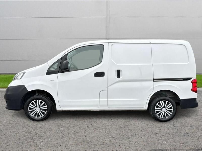 White Used 2018 Nissan NV200 Acenta Van | £8,500 (Fair price) - Image 1/4