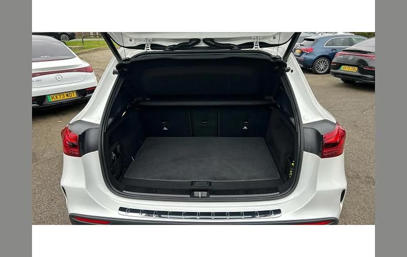 Used Mercedes GLA200 Executive 150 HP (110 kW) 2025 White SUV