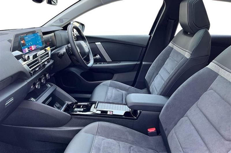 Used Citroën C4 PureTech 131 HP (96 kW) 2024 Eclipse blue SUV