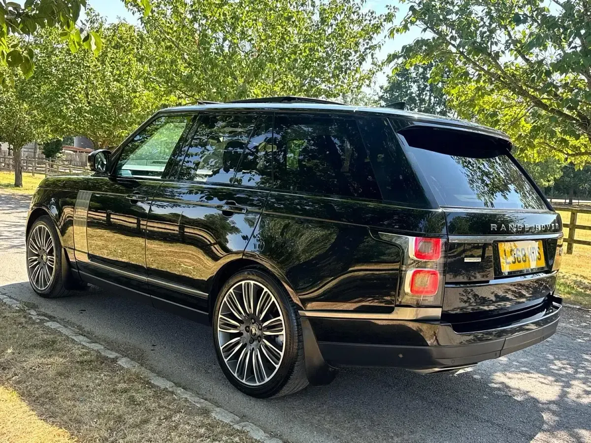 Used Land Rover Range Rover Autobiography 339 HP (249 kW) 2018 Black SUV