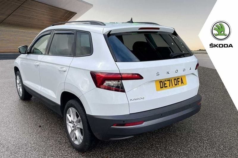 Used Skoda Karoq SE Technology 150 HP (110 kW) 2021 White SUV
