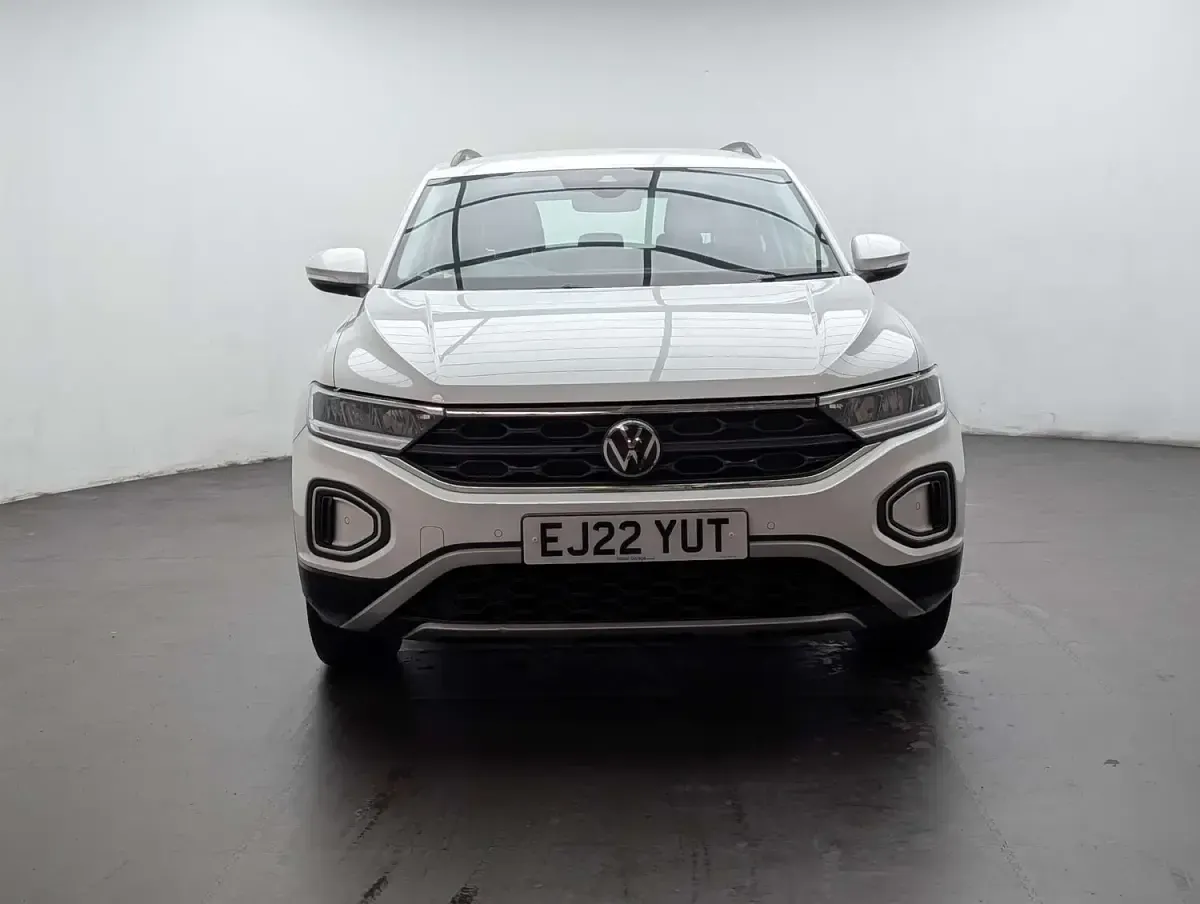 Used VW T-Roc Life 150 HP (110 kW) 2022 White SUV