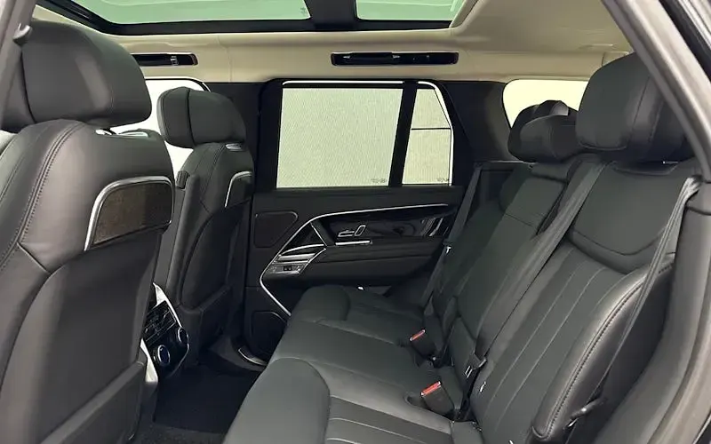 Used Land Rover Range Rover Autobiography 300 HP (220 kW) 2026 SUV