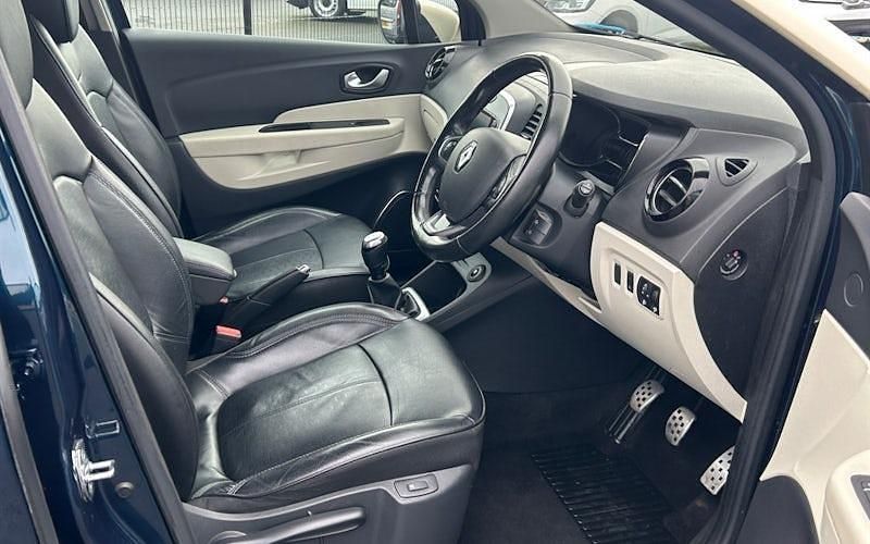 Begagnad Renault Captur GT-Line 90 HK (66 kW) 2019 SUV