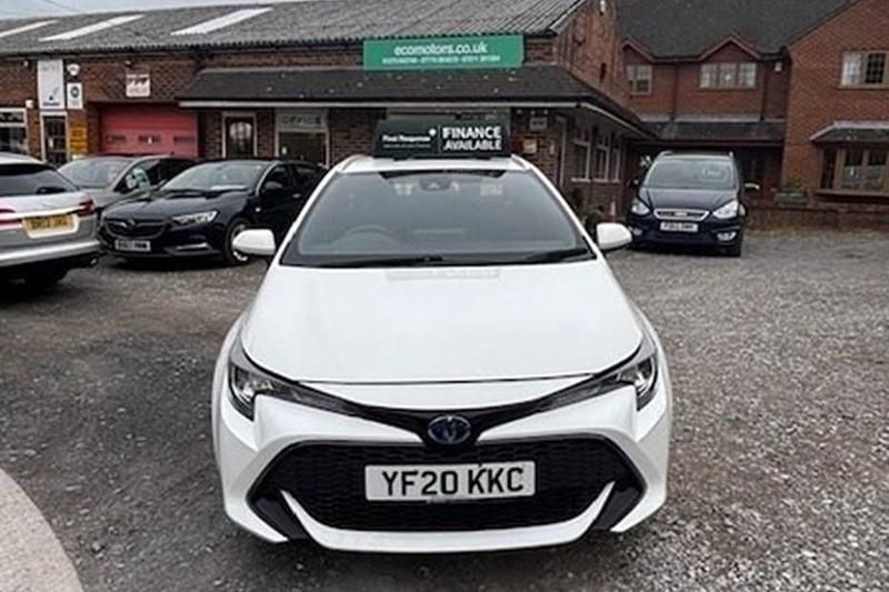 White Used 2020 Toyota Corolla Estate | £14,999 (Fair price) - Image 1/1